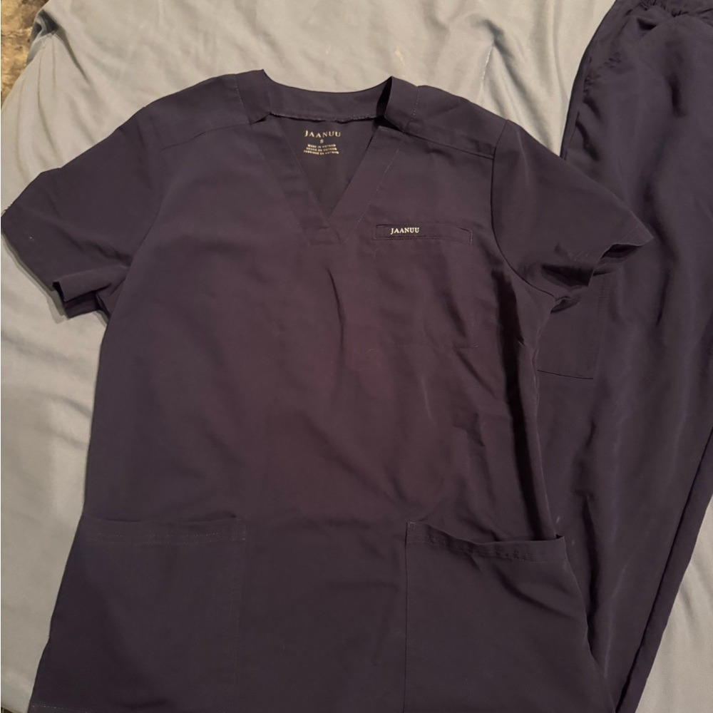 Jaanuu Navy Scrub Set